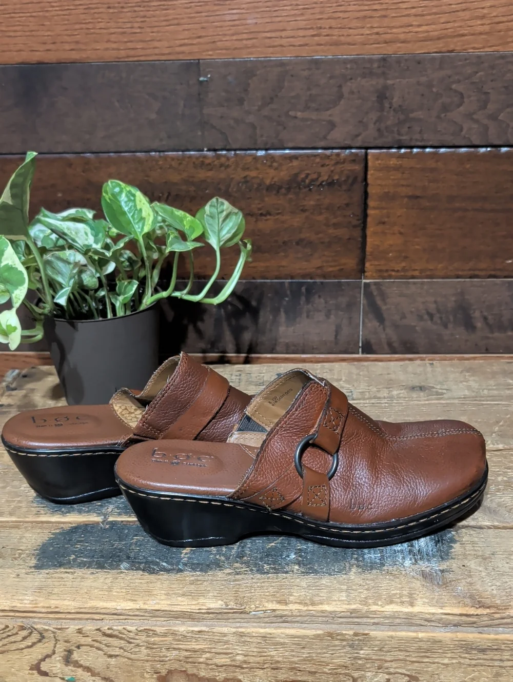 b.o.c Brown Leather Slip-On Clogs